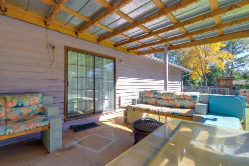 Playground and Grill Pet-Friendly Griffin Getaway! in Griffin (GA) Playground and Grill Pet-Friendly Griffin Getaway! in Griffin (GA)