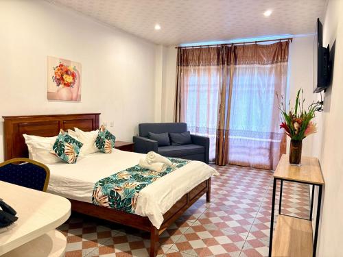 Crown Royale Hotel & Lounge in Порт-Віла Crown Royale Hotel & Lounge in Порт-Віла