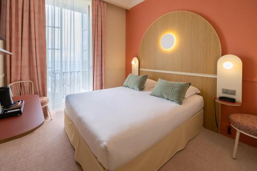 Hotel Vacances Bleues Balmoral in Menton Hotel Vacances Bleues Balmoral in Menton