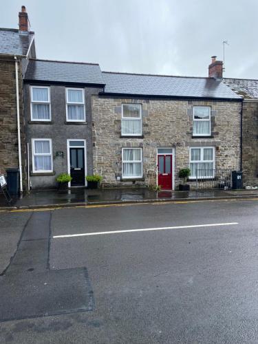 A szálláshely kívülről, Tŷ Twt (Ty Twt) in Pontardawe A szálláshely kívülről, Tŷ Twt (Ty Twt) in Pontardawe