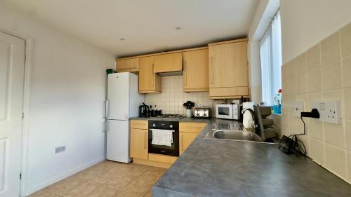 Liverpool Huntscross Home from Home Sleeps 4 Free Parking Pass the Keys in Liverpool Airport Liverpool Huntscross Home from Home Sleeps 4 Free Parking Pass the Keys in Liverpool Airport