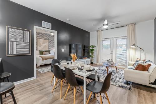 Pool - Luxury - 1st Floor - Gym - Nature Trails - Bikes in Yulee Pool - Luxury - 1st Floor - Gym - Nature Trails - Bikes in Yulee