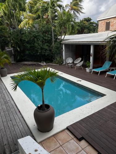 Piscina, The Old Gin House in Oranjestad Piscina, The Old Gin House in Oranjestad