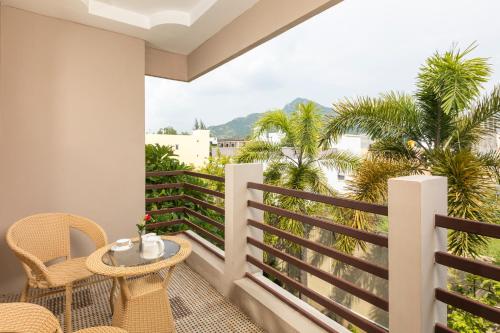 Erkély/terasz, Athena Hotel in Tiruvannamalai Erkély/terasz, Athena Hotel in Tiruvannamalai