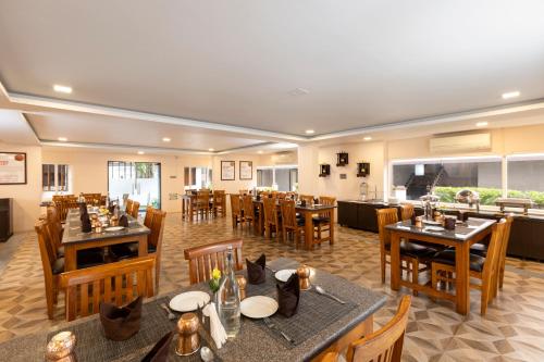 Étterem, Athena Hotel in Tiruvannamalai Étterem, Athena Hotel in Tiruvannamalai