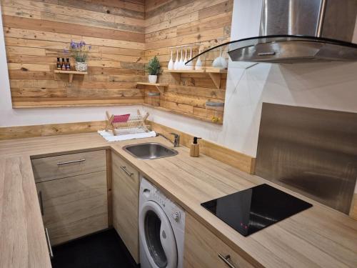 Le chalet de Juvignac in Saint-Georges-d'Orques Le chalet de Juvignac in Saint-Georges-d'Orques