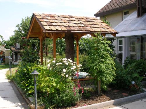 Garden, Gastehaus im Malerwinkel-Rhodt in Rhodt unter Rietburg Garden, Gastehaus im Malerwinkel-Rhodt in Rhodt unter Rietburg