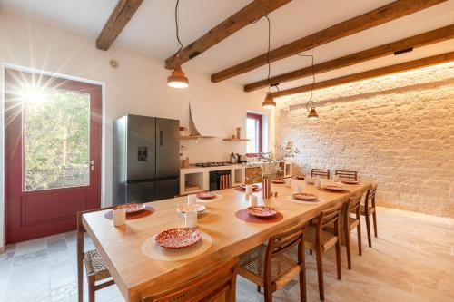 Trulli D'Amore - Itria Valley Exclusive Trulli Villa in Santa Lucia Trulli D'Amore - Itria Valley Exclusive Trulli Villa in Santa Lucia