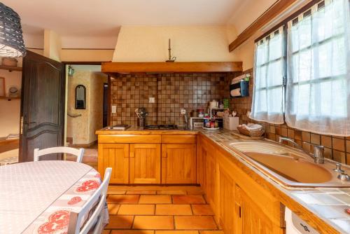 keuken, Le Colombier - Cambalala in Barbentane keuken, Le Colombier - Cambalala in Barbentane