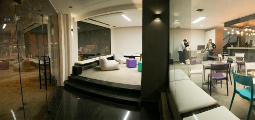 共用Lounge/電視區, 依帕內瑪海灘旅舍 (Ipanema Beach Hostel) in 里約熱內盧 共用Lounge/電視區, 依帕內瑪海灘旅舍 (Ipanema Beach Hostel) in 里約熱內盧