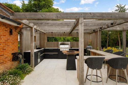 Facilities, Luxury Mansion Farnham pool gym EV Charger in Farnham Facilities, Luxury Mansion Farnham pool gym EV Charger in Farnham