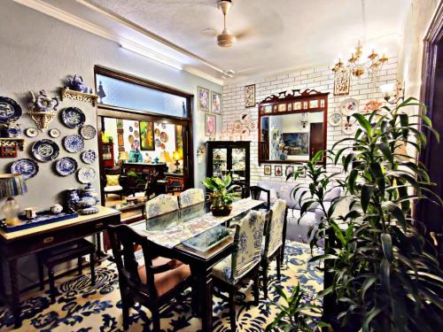 On The House in New Delhi and NCR On The House in New Delhi and NCR