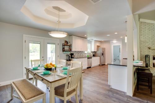 about 3 Mi to Dtwn McKinney Suburban Texas Retreat in Plano (Texas) about 3 Mi to Dtwn McKinney Suburban Texas Retreat in Plano (Texas)