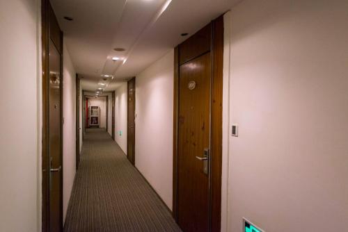 This photo about Motel Shenzhen Nanshan Nanhai Avenue Yuehai Mansion shared on HyHotel.com