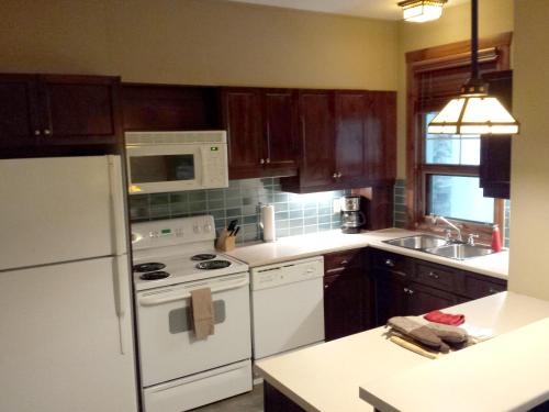 This photo about Tremblant Les Eaux - Location ADP shared on HyHotel.com