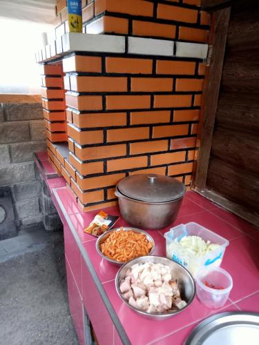 Létesítmények, Обійми гір (Обіими гір) in Kvasy Létesítmények, Обійми гір (Обіими гір) in Kvasy