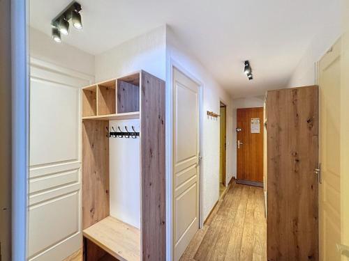 3 pièces cosy, 6 pers, pied des pistes exposé sud, Les Menuires - FR-1-178-365 (3 pieces cosy, 6 pers, pied des pistes expose sud, Les Menuires - FR-1-178-365) in Les Bruyeres 3 pièces cosy, 6 pers, pied des pistes exposé sud, Les Menuires - FR-1-178-365 (3 pieces cosy, 6 pers, pied des pistes expose sud, Les Menuires - FR-1-178-365) in Les Bruyeres