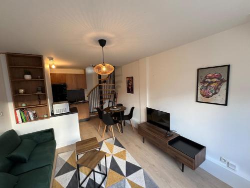 Appartement lumineux et moderne proche gare in Compiegne City Center Appartement lumineux et moderne proche gare in Compiegne City Center