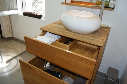 Bathroom, Studio d'hotes Villa Castelnau in Castelnau-le-Lez Bathroom, Studio d'hotes Villa Castelnau in Castelnau-le-Lez