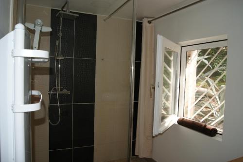 Bathroom, Studio d'hotes Villa Castelnau in Castelnau-le-Lez Bathroom, Studio d'hotes Villa Castelnau in Castelnau-le-Lez