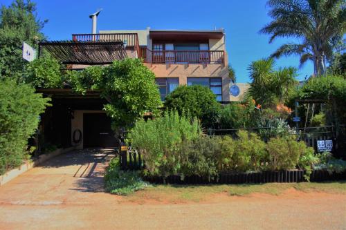 Entrada, A1 Kynaston Bed and Breakfast in Jeffreys Bay Entrada, A1 Kynaston Bed and Breakfast in Jeffreys Bay