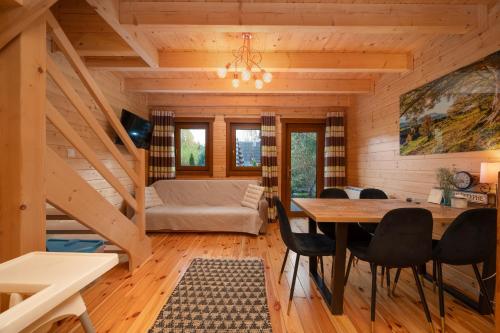 Prywatny, stylowy domek w górach w Łopusznej, przyjmujemy psy bezpłatnie, ogrodzony ogród (Prywatny, stylowy domek w gorach w Lopusznej, przyjmujemy psy bezplatnie, ogrodzony ogrod) in Lopuszna Prywatny, stylowy domek w górach w Łopusznej, przyjmujemy psy bezpłatnie, ogrodzony ogród (Prywatny, stylowy domek w gorach w Lopusznej, przyjmujemy psy bezplatnie, ogrodzony ogrod) in Lopuszna