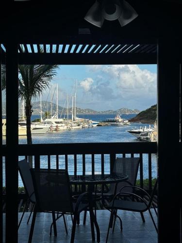 Stunning Seaside Condo on Sapphire Beach with Pool in Red Hook Stunning Seaside Condo on Sapphire Beach with Pool in Red Hook