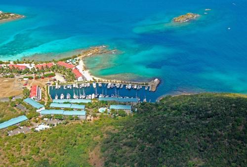 Stunning Seaside Condo on Sapphire Beach with Pool in Red Hook Stunning Seaside Condo on Sapphire Beach with Pool in Red Hook