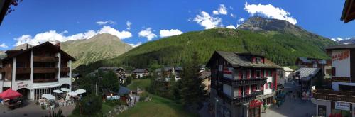 Exterior view, Hotel Feehof Garni in Saas-Fee Exterior view, Hotel Feehof Garni in Saas-Fee