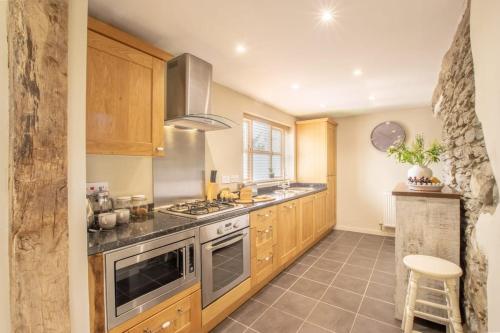 Stunning Country Cottage in Gwytherin Stunning Country Cottage in Gwytherin