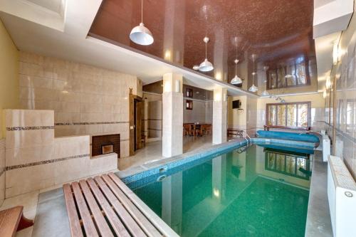 Zwembad, Altair Hotel in Polyanytsya Zwembad, Altair Hotel in Polyanytsya