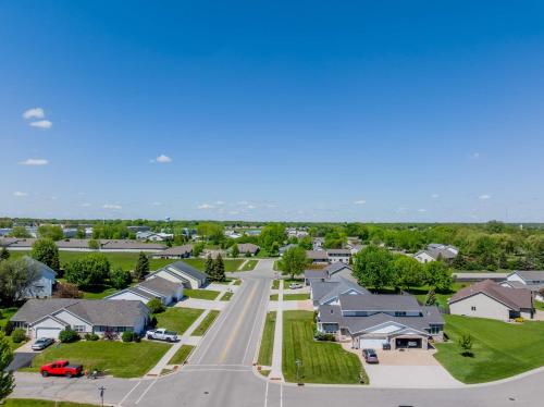 East Side 3 Br 2 full bath King Bed in Kimberly (WI) East Side 3 Br 2 full bath King Bed in Kimberly (WI)