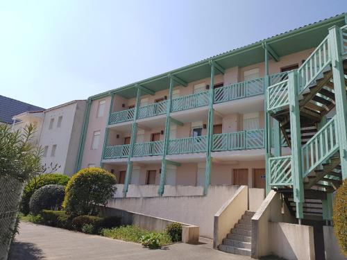 Studio cosy avec balcon, idéal pour 2 pers, Chatelaillon-Plage - FR-1-706-32 (Studio cosy avec balcon, ideal pour 2 pers, Chatelaillon-Plage - FR-1-706-32) in ชาร์เตลายอง ปาล์ค Studio cosy avec balcon, idéal pour 2 pers, Chatelaillon-Plage - FR-1-706-32 (Studio cosy avec balcon, ideal pour 2 pers, Chatelaillon-Plage - FR-1-706-32) in ชาร์เตลายอง ปาล์ค