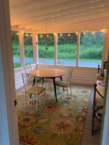 Secluded Cabin with Gorgeous Views near Stockbridge in the Berkshires of Massachusetts in Stockbridge Secluded Cabin with Gorgeous Views near Stockbridge in the Berkshires of Massachusetts in Stockbridge