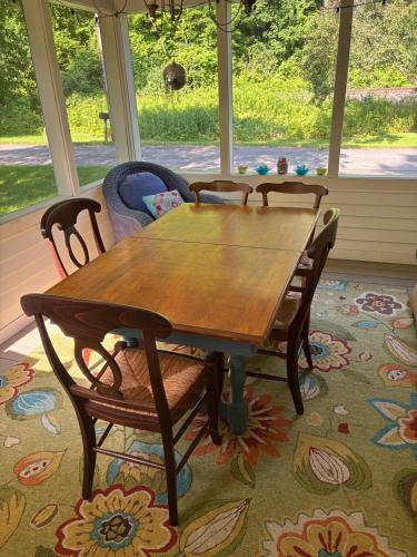 Secluded Cabin with Gorgeous Views near Stockbridge in the Berkshires of Massachusetts in Stockbridge Secluded Cabin with Gorgeous Views near Stockbridge in the Berkshires of Massachusetts in Stockbridge