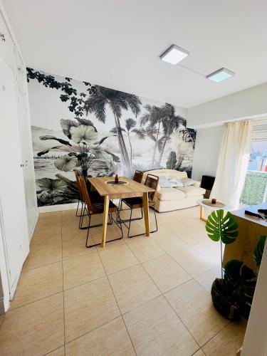 Madera India in 마르 델 플라타 시티 센터 Madera India in 마르 델 플라타 시티 센터