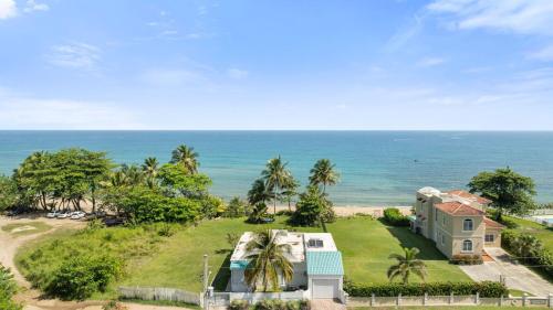 Beachfront Apt on Aguada-5min from Rincon in Aguada Beachfront Apt on Aguada-5min from Rincon in Aguada