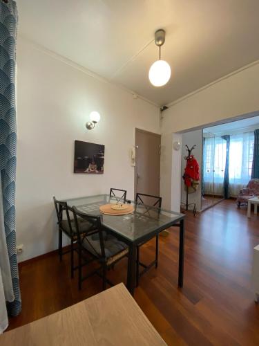 Studio miroir in Avenue de la Liberation Studio miroir in Avenue de la Liberation