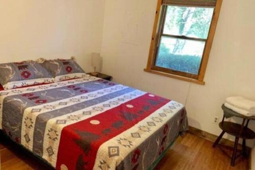 Spacious Cabin Rental next to Balsam Mountain in Upstate New York in Shandaken (NY) Spacious Cabin Rental next to Balsam Mountain in Upstate New York in Shandaken (NY)