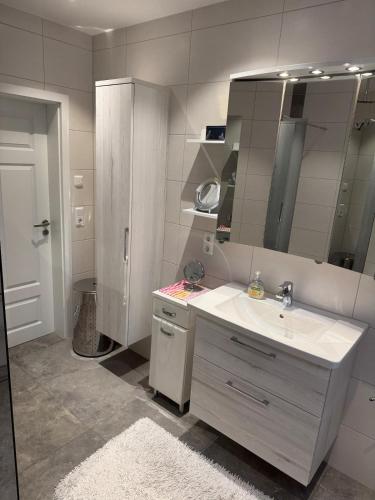 110qm Wohnung an Ostfrieslands Küste -barrierefrei (110qm Wohnung an Ostfrieslands Kuste -barrierefrei) in Neuschoo 110qm Wohnung an Ostfrieslands Küste -barrierefrei (110qm Wohnung an Ostfrieslands Kuste -barrierefrei) in Neuschoo