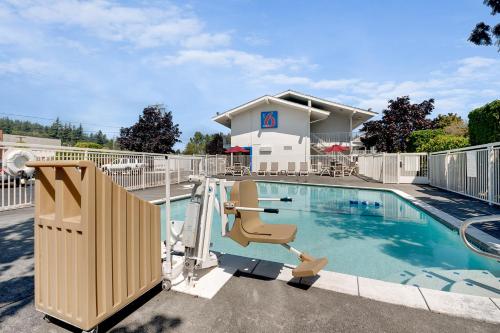 Bazen, Motel 6 Bellingham, WA in Bellingham (WA) Bazen, Motel 6 Bellingham, WA in Bellingham (WA)