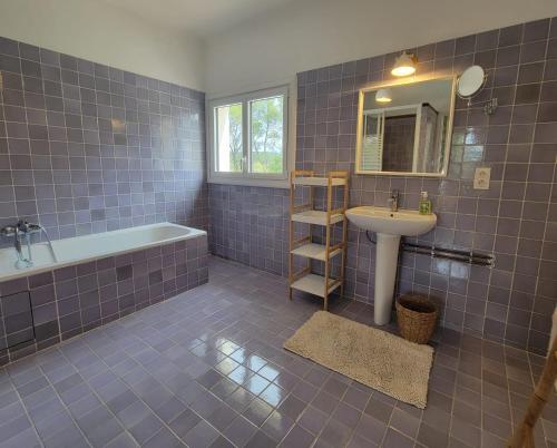 Spacious house with pool in Bagnols en Foret in Bagnols-en-Foret Spacious house with pool in Bagnols en Foret in Bagnols-en-Foret