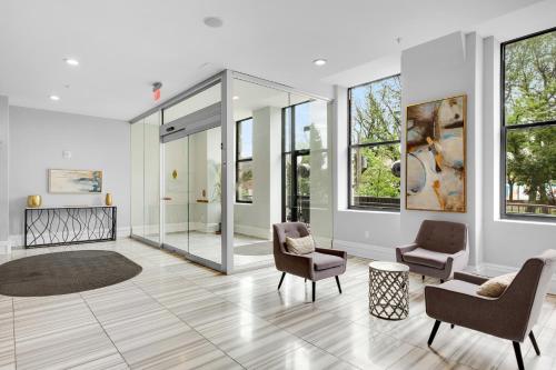 Chic High Rise Apt Lux Loft W Pooldeck & Gym in 其他地區 Chic High Rise Apt Lux Loft W Pooldeck & Gym in 其他地區