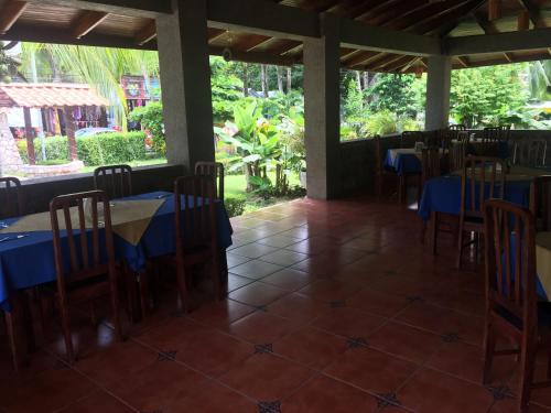 Restoran, Hotel Manuel Antonio Park in Quepos Restoran, Hotel Manuel Antonio Park in Quepos