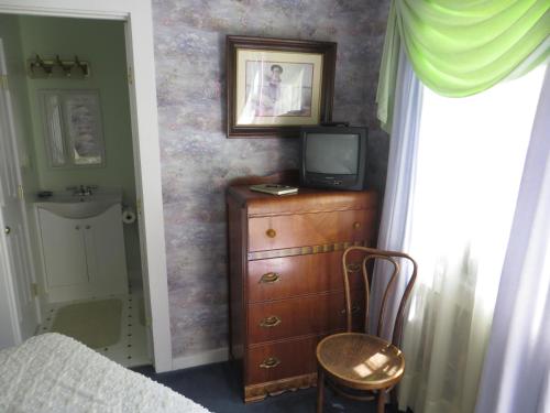 This photo about Edith Palmer's Country Inn, Historical Bed & Breakfast shared on HyHotel.com