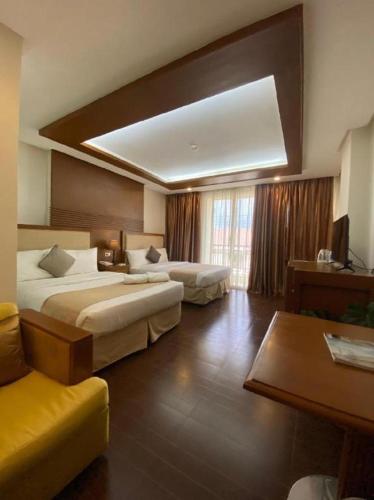 수빅 그랜드 하버 호텔 수빅 베이 (Subic Grand Harbour Hotel Subic Bay) in 수빅 (잠발레스) 수빅 그랜드 하버 호텔 수빅 베이 (Subic Grand Harbour Hotel Subic Bay) in 수빅 (잠발레스)