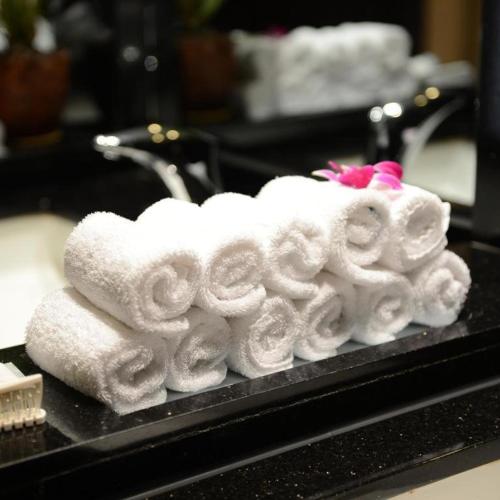 Hoan Kiem Old Quarter Hotel Alley 22 Hang Voi in Hoan Kiem District - Ngoc Son Temple Hoan Kiem Old Quarter Hotel Alley 22 Hang Voi in Hoan Kiem District - Ngoc Son Temple