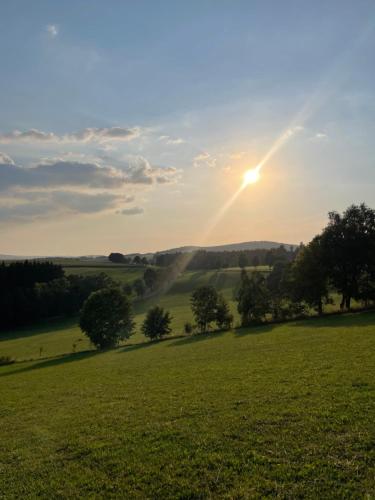 A környék, Dům mezi loukami (Dum mezi loukami) in Snezne A környék, Dům mezi loukami (Dum mezi loukami) in Snezne