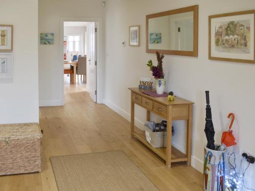 Exterior view, Grove Cottage in Arreton and Newchurch Exterior view, Grove Cottage in Arreton and Newchurch