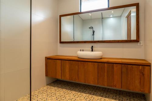 Tuluscoliving villa kuta 2, 4 Bedroom & 5 Bathroom in Tuban Tuluscoliving villa kuta 2, 4 Bedroom & 5 Bathroom in Tuban